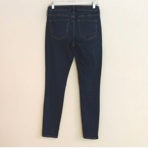 Old Navy Rockstar Mid-rise Dark Skinny Jeans - Size 6